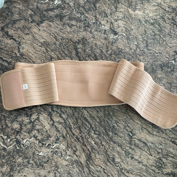 Pregnancy Belly Support Band - Picture 2 of 2